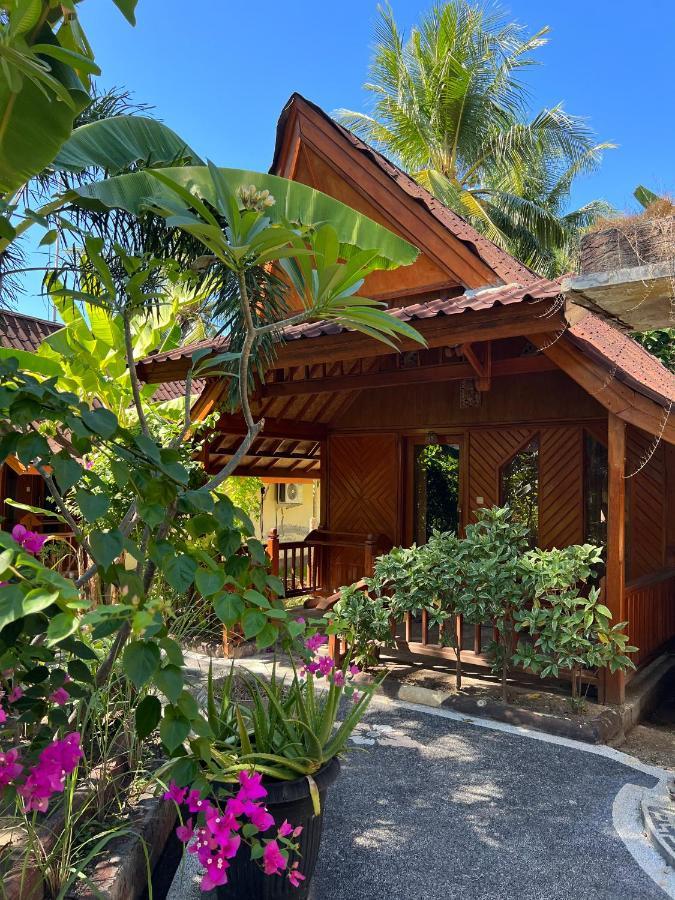 Banana Cottages Gili Islands Exterior photo